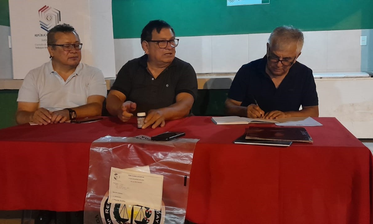 Darío Casautts asume la presidencia de la Asociación de Exfutbolistas de la Liga Limpeña
    
    <div class=