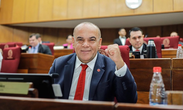 Basilio “Bachi” Núñez Reelecto como Presidente del Senado hasta 2028
    
    <div class=