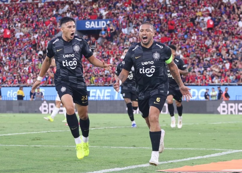 Olimpia extiende su racha ante Cerro Porteño
    
    <div class=