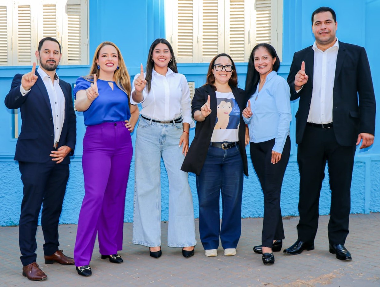 Mujeres liberales homenajean a Coca de Lara Castro en el Día de la Mujer Paraguaya
    
    <div class=
