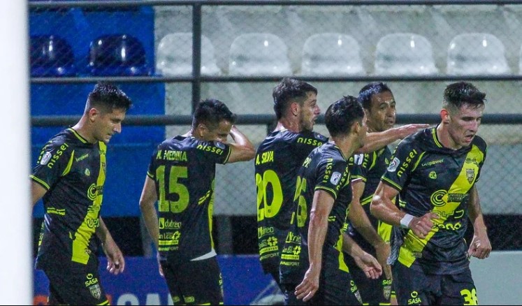 El Canario sale victorioso ante Ameliano
    
    <div class=