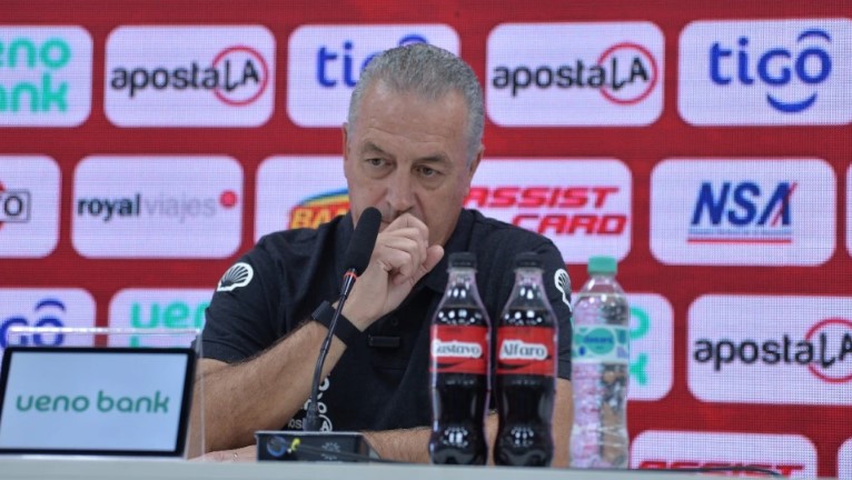 Gustavo Alfaro señala la importancia del partido ante Uruguay
    
    <div class=