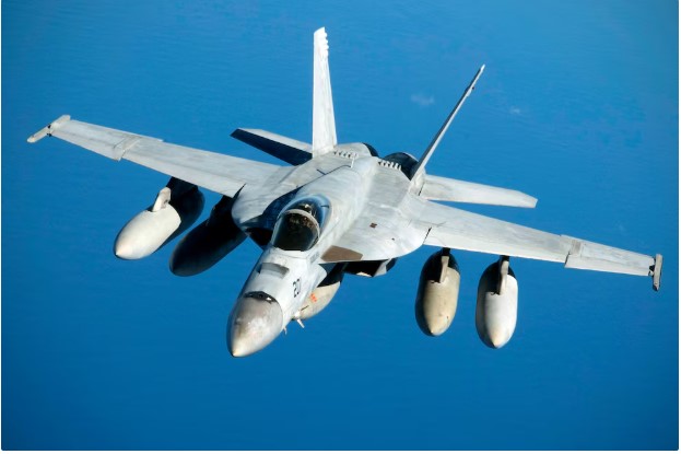 Cinco aviones de combate de Estados Unidos operaron frente a la costa de Venezuela
    
    <div class=