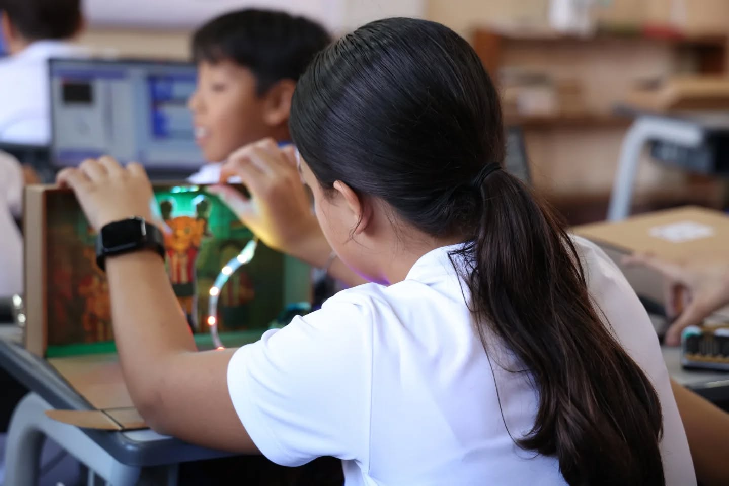 Invitan a jóvenes de bachillerato a presentar proyectos científicos 
    
    <div class=