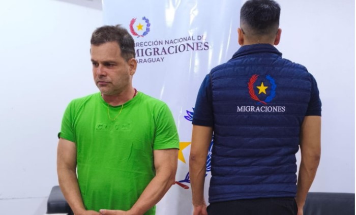 Detienen en el aeropuerto a exdirector de la Policía de Carreteras brasileña
    
    <div class=