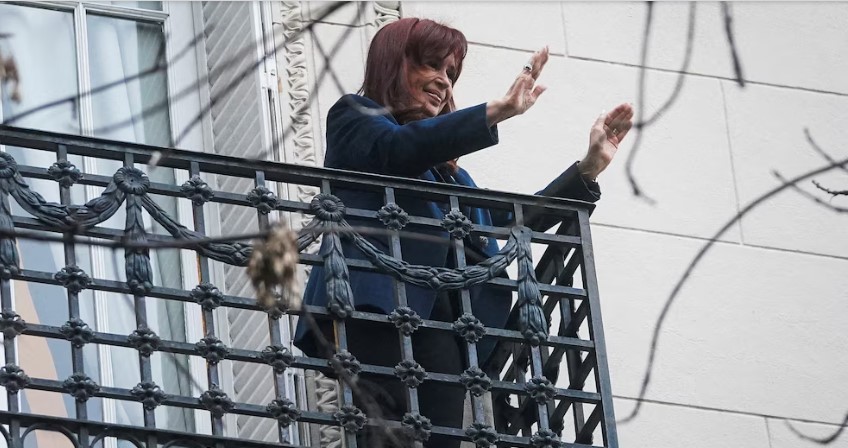 La Fiscalía apeló el arresto domiciliario de Cristina Kirchner
    
    <div class=