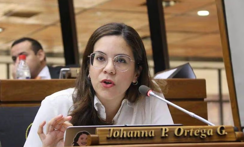 Johana Ortega: “Victoria de Mujica oxigena la construcción de la oposición rumbo a las municipales”
    
    <div class=