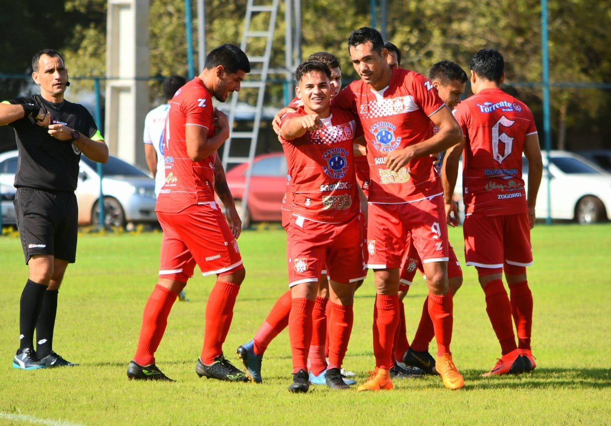 Hoy se inicia otra fecha del fútbol de primera con mirada en el super clásico
    
    <div class=