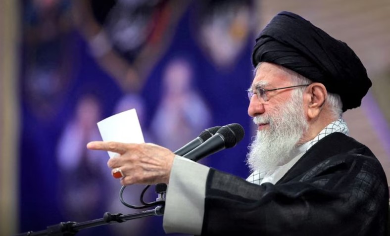 El líder supremo Alí Khamenei advirtió por un “castigo severo”
    
    <div class=