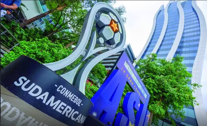 Asunción se alista para la gran final de la Copa Sudamericana
    
    <div class=