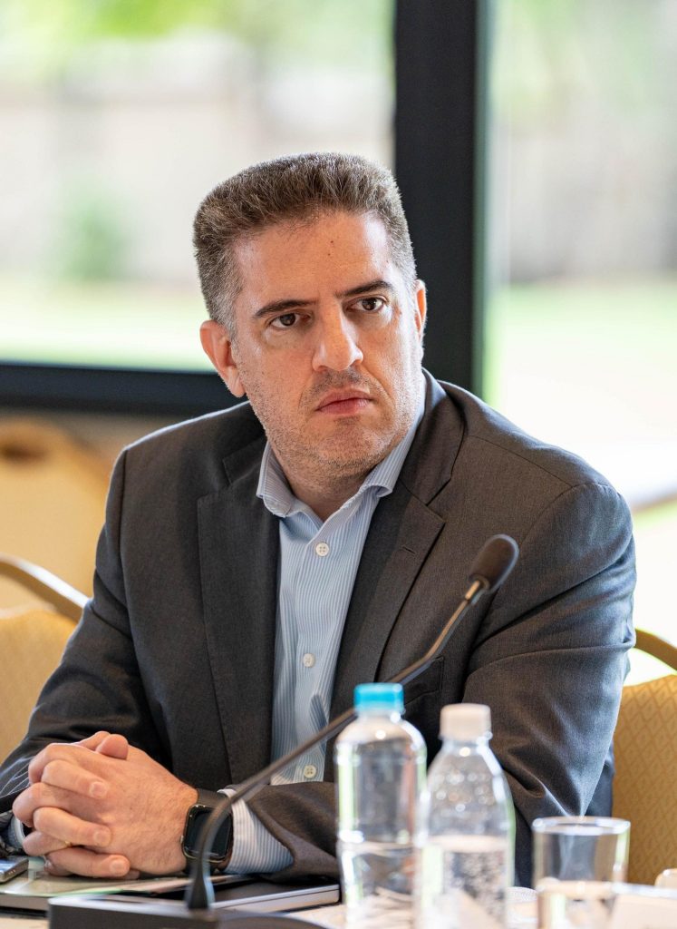 Ministro Gustavo Villate afirma que el gobierno no negocia con ciberdelincuentes 
    
    <div class=