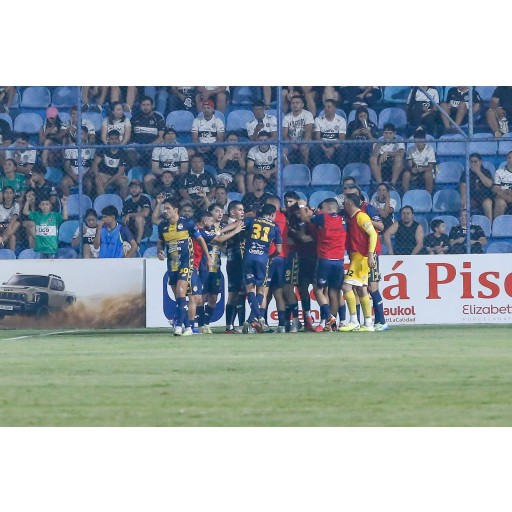 Olimpia deja invicto a expensas de Trinidense